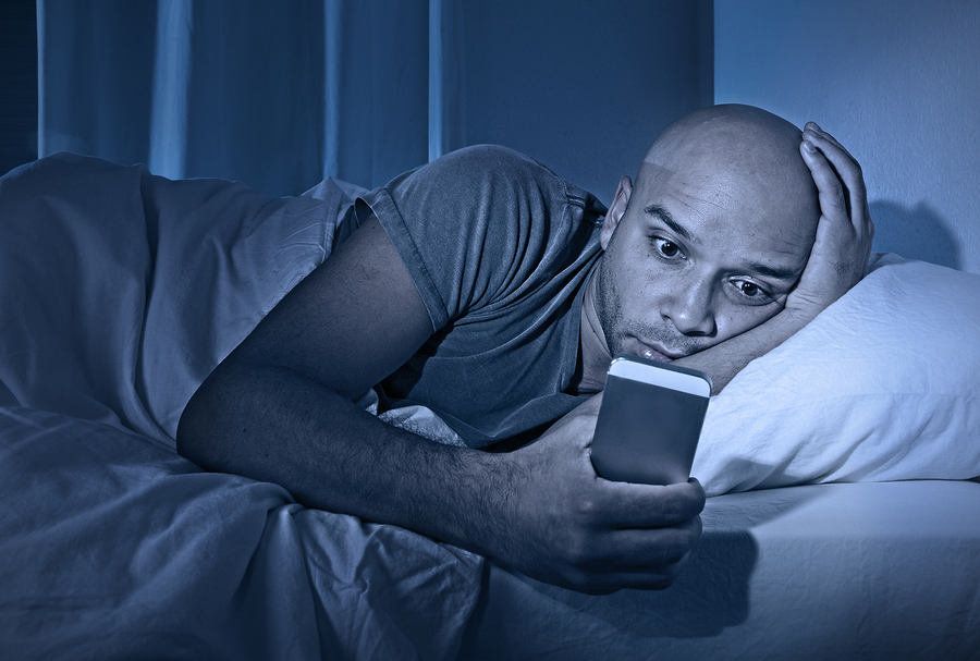Problemas de vista por ver smartphones antes de dormir?